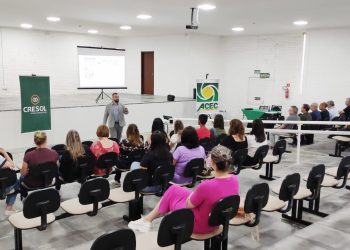 Cresol aproxima a comunidade de ações de educação financeira na 10ª SENEF