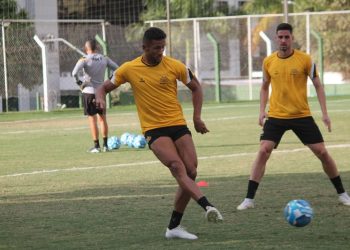 Criciúma realiza último treino antes de encarar o Vila Nova