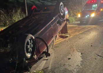 Acidente de trânsito termina em capotamento na SC- 390