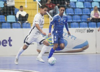Tubarão Futsal leva a melhor sobre o Santo André