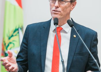 Comissão Mista proposta por Weber para tratar a RESEX no Cabo de Santa Marta avança na ALESC