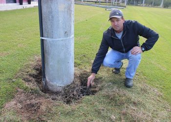 Furto de cabos deixa campo da Ponte Baixa sem iluminação