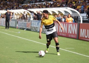 Marquinhos Gabriel sente desconforto na coxa e passará por exame