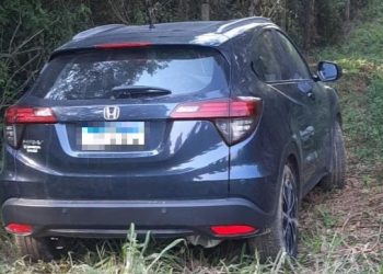 PM encontra veículo abandonado nas proximidades do bairro Linha Batista