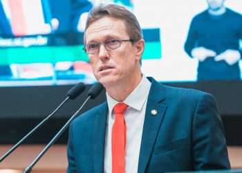 Volnei Weber realiza Sessão Solene para comemorar os 32 anos de emancipação política de Cocal do Sul