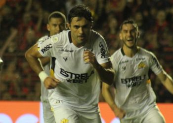Atacante Eder é eleito o melhor jogador da 27ª rodada da Série B
