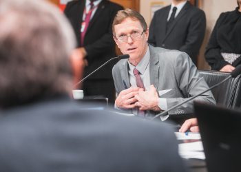 Avança na ALESC projeto de lei de Weber que regulariza o afastamento das faixas de domínio em áreas urbanas consolidadas