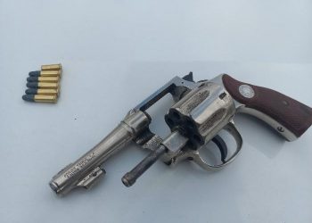 Mulher recebe tiro na cabeça disparado pelo ex-marido