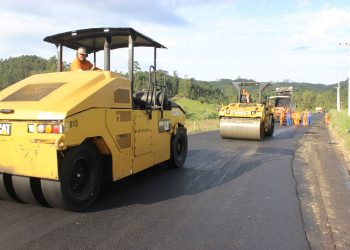 Asfalto é realidade em mais trecho da Estrada Geral Serrinha