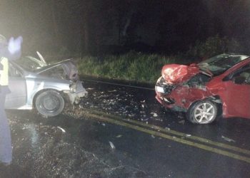 Caroneiro fica ferido em colisão frontal em Orleans