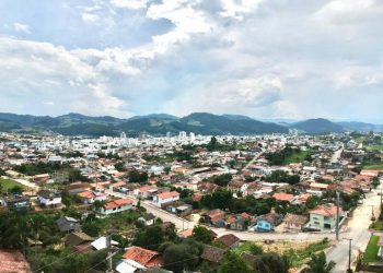 Farmácias podem trabalhar 24 horas em Braço do Norte