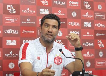 Novo técnico do Hercílio Luz fala sobre as expectativas para 2024