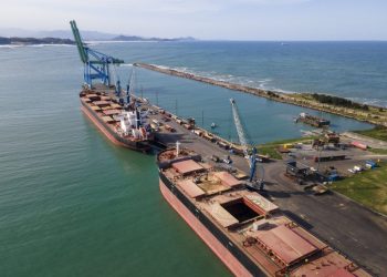 Porto de Imbituba comemora melhor novembro de sua história