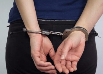 Mulher joga água fervendo nas partes íntimas do marido