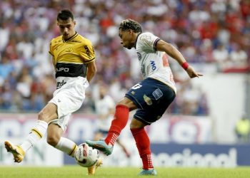 Criciúma vira a chave do Brasileirão e encara o Bahia pela Copa do Brasil