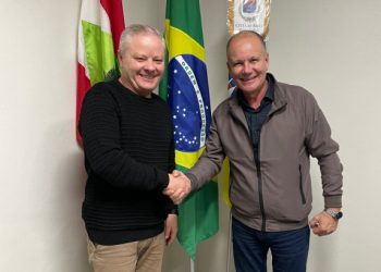 Comissão apresenta parecer pedindo a cassação de prefeito