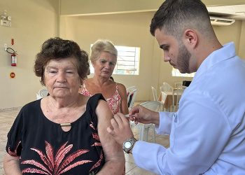 Apenas 20% do grupo prioritário está vacinado na região