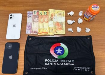 Motorista tenta atropelar policiais durante tentativa de fuga de abordagem