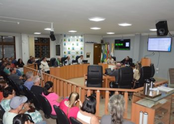 Câmara de Vereadores de Urussanga abre CPI para investigar prefeito Luis Gustavo Cancellier