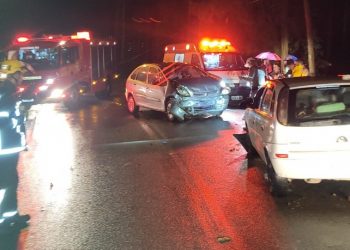 Lauro Müller: colisão entre carros deixa dois feridos