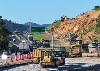 Sul de SC: BR-101 terá bloqueio para detonação de rochas nesta terça-feira