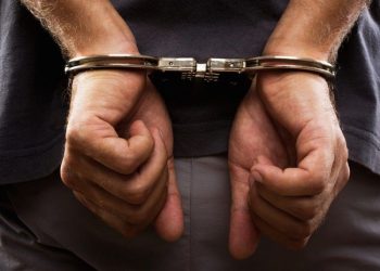 Filho furta mãe de 71 anos para comprar drogas