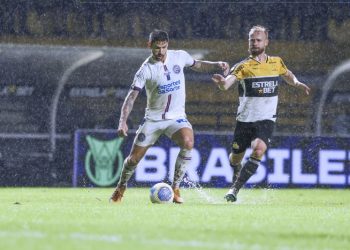 Criciúma abre 2 a 0, mas cede empate contra o Bahia