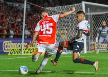 Inter volta para o Rio Grande do Sul após a partida contra o Atlético-MG