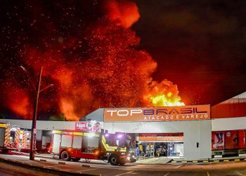 Causa de incêndio em loja é confirmada
