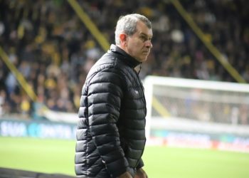 Cláudio Tencati valoriza ponto conquistado em casa diante do Inter