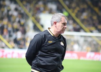 Criciúma chega a cinco jogos sem vencer no Brasileirão