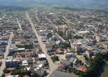Rio Cachoeirinhas: interrupção do trânsito para drenagem