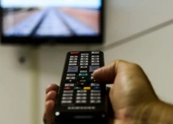 Presença de TV diminui e 42,1% dos lares com o aparelho têm streaming