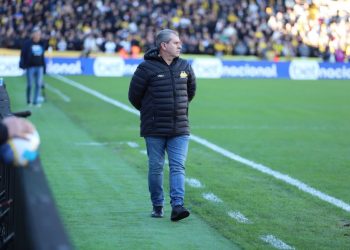 Tencati atribui derrota do Tigre à oscilação anormal da equipe