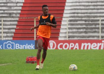 Atacante do Hercílio é demitido após briga com treinador