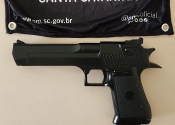 Jaguaruna: aluno leva arma de brinquedo para escola