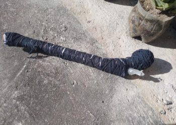 Mulher é indiciada por usar osso humano em ritual de ‘magia negra’ contra ex-companheiro