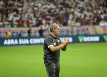Tencati exalta qualidade do Bahia e avalia necessidade de voltar ao ritmo dos jogos anteriores