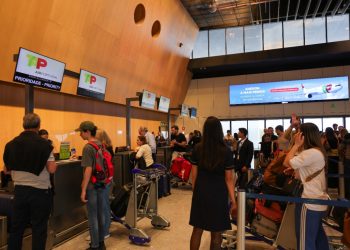 Movimentação de passageiros internacionais em SC tem novo recorde