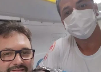 Bebê nasce dentro de ambulância do Samu na BR-101