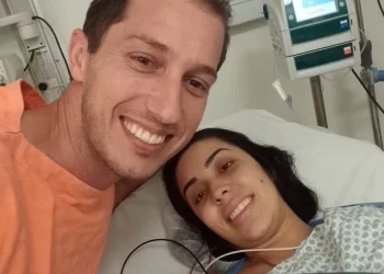 casal luta pela vida da filha ainda no ventre da mãe