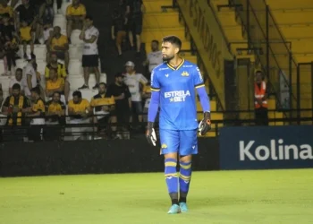 Cláudio Tencati evita falar de erro de Gustavo e dispara: ‘não é hora de caça às bruxas’