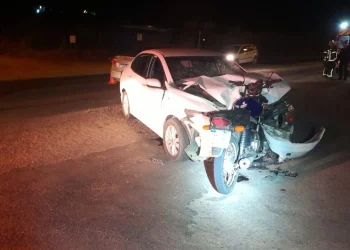 Gravatal: motociclista é preso por embriaguez após colisão entre carro e moto