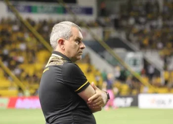 Tencati pede e deixa o Criciúma após derrota