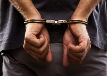 Filho de moradora detém ladrão que invadiu casa e furtou feijão cozido, macarrão e perfume