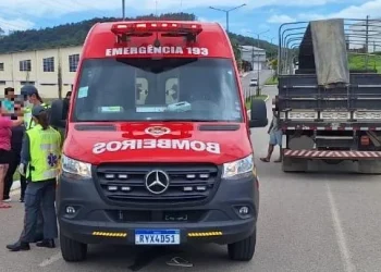 Rio Fortuna: acidente fatal mata adolescente em batida com caminhão