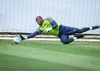 Criciúma confirma Caíque como novo goleiro