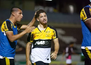 Criciúma encara o São Paulo na Copinha em busca da final