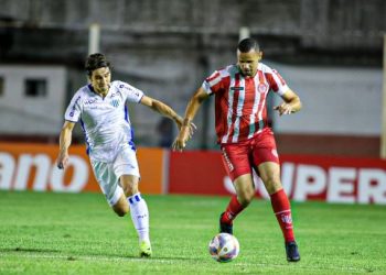 Hercílio Luz é goleado pelo Avaí em casa e segue na lanterna do Catarinense