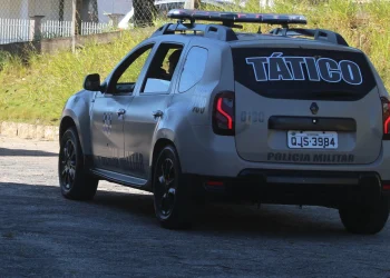 Tubarão: motociclista morre após colisão frontal
